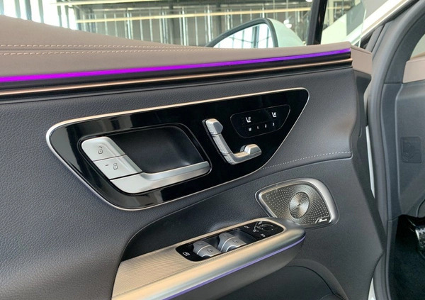 Mercedes-Benz EQE cena 388000 przebieg: 7937, rok produkcji 2022 z Pasym małe 92